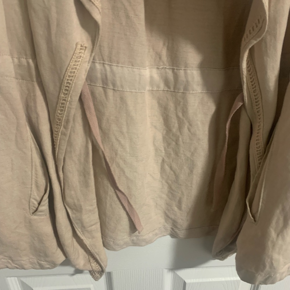 Linen Vest - Picture 3 of 4